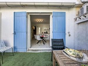 Apartment Les Amphores by Interhome