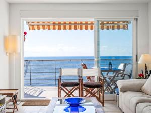 Apartment Al Mar by Interhome