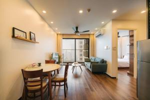 DCapitale Apartment 1BR with Working Room & City View Balcony