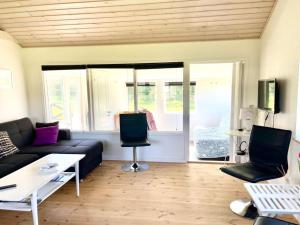 Holiday Home Annelouise - 180m to the fjord by Interhome