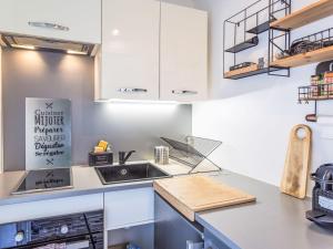 Apartment Les Flots Bleus-12 by Interhome