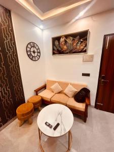 Luxury High Rise Studio 5 mint away from Noida extension