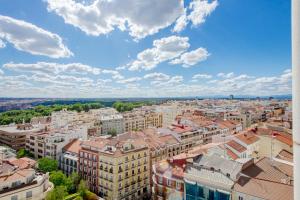 Estancia Real para 8, al pie de Plaza España