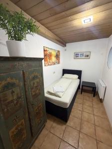 4 Zimmer Moderner Alpen-Chic trifft Tradition bei München EG-R