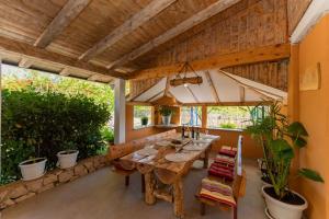 Villa Green Garden in Imotski, private pool