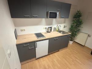 3 Zimmer Ruhiges Apartment mit Terrasse Tor zu den Alpen & München EG-L