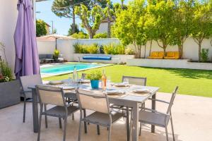 Villa ELEGANCE - contemporary with pool Near Avignon