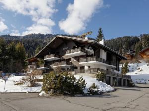 Apartment Christina 9 by Interhome