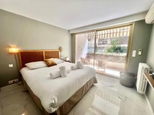 Riva apartment in the city center by Welcome to Cannes