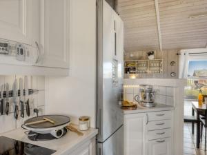 Holiday Home Adrienne - 490m from the sea by Interhome