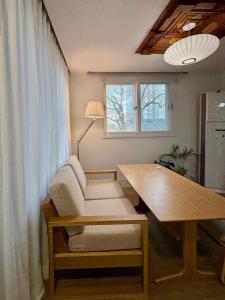 Stay Moon Hongdae 5min to subway and Han river