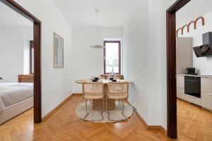 Designerski Apartament Blisko Plaży w Gdyni by Noclegi Renters