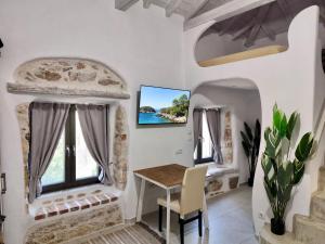 Villa Avia Skiathos, Avia Aether