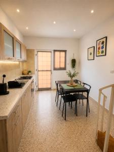 Arya Seaview Apartment-Coral Bay