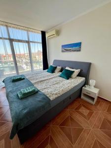 Sun Wave Top Apartment near the beach