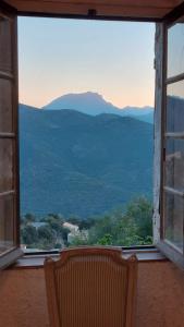 Appartement médiéval au cœur du village de Lama