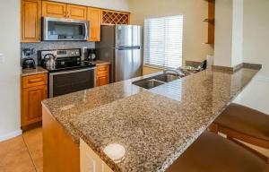 Discovery Beach Resort - 3 Bedroom Suite
