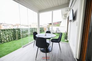 Newhouse CAVOUR Deluxe