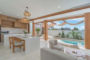 Luxury 2BR Villa Balau Pool & Sunken Lounge Canggu