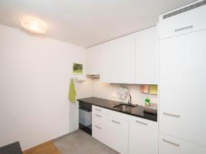 Apartment Chesa Quadrella by Interhome