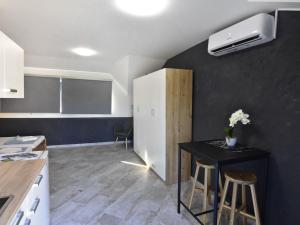 Apartment Studio Apartment Fenix by Interhome