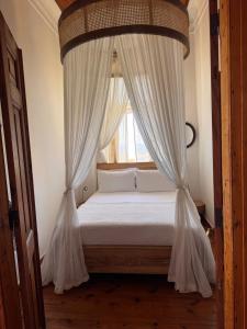 3 bedroom Ottoman Heritage Flat with Sea Views in Molyvos Lesvos