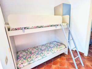 Apartment Bilo Letto Matrim- Etagenbett im Schlafzimmer by Interhome