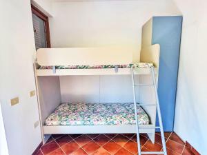 Apartment Bilo Letto Matrim- Etagenbett im Schlafzimmer by Interhome