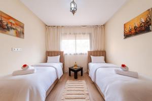 Quiet, Luxury Apartment ,Pool, PS5, and Terrace