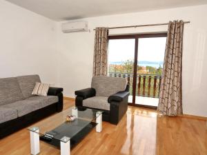Apartment Moderne Ferienwohnung mit Meerblick by Interhome
