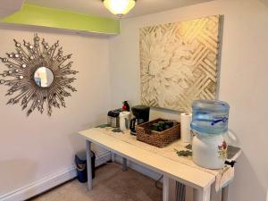 Private & Cozy Suite in North Asheville