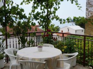 Apartment Apartmani STANIĆ - apt- A2 Olive tree by Interhome