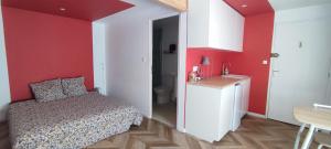 Charmants studios proches port & plage