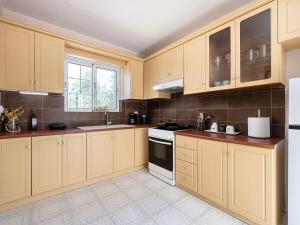 Holiday Home in einem Olivenhain in Strandnähe by Interhome