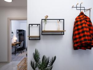 Apartment Grau mit Terrasse by Interhome