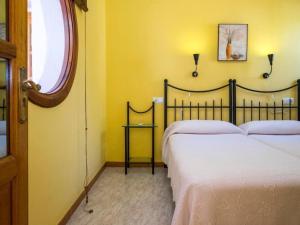Apartment Jaén mit Gemeinschaftspool in einem andalusischen Cortijo in Chilches by Interhome