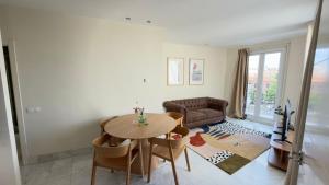 Apartamentos Embajadores II