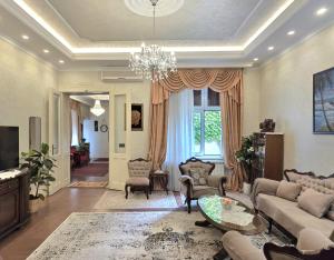 Spacious 165m2 apartment - 3BR & 3 terraces -Zemun Center Lux