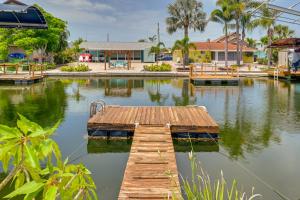Canal-Front Oasis in Hudson: Patio + Private Dock!