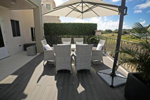 3BR Modern Villa w Private Pool & Fire Pit
