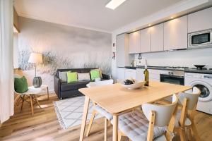 Neu renoviertes Apartment Sabine mit seitlichen Meerblick