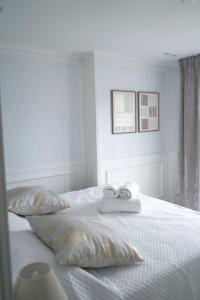 FRGK Luxury Villa Azura with beachfront pool for 10 people Maréchal Juin