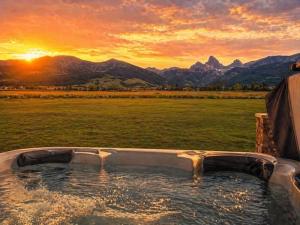 Panoramic Teton Views - Hot Tub - Theater Room