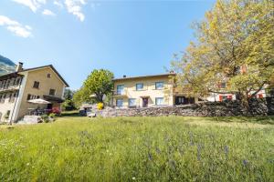 Scenic Alps View Getaway