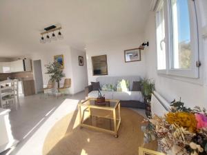 Superbe T4, 1er étage, 6 couchages, parkings, proche plage