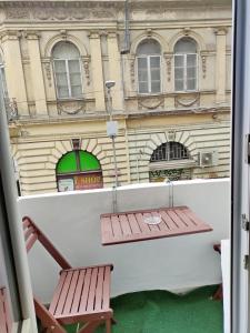 Central 2BDR Stay with Parking for 4 people