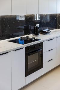 Charming Townhouse Shkodër Central Stay by PikHost