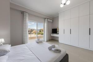 Charming Townhouse Shkodër Central Stay by PikHost