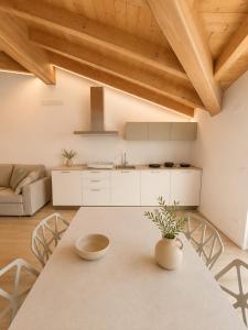 Iseo Collection
