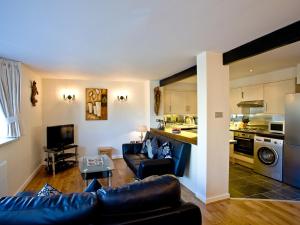 3 Torwood Gables